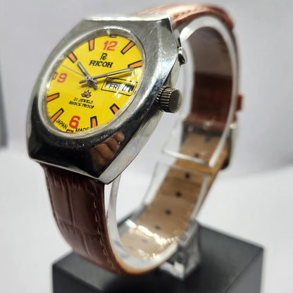 Vintage Ricoh R31 Automatic Yellow Face New Strap 21 Jewels Day-Date Men's Wrist Watch R71