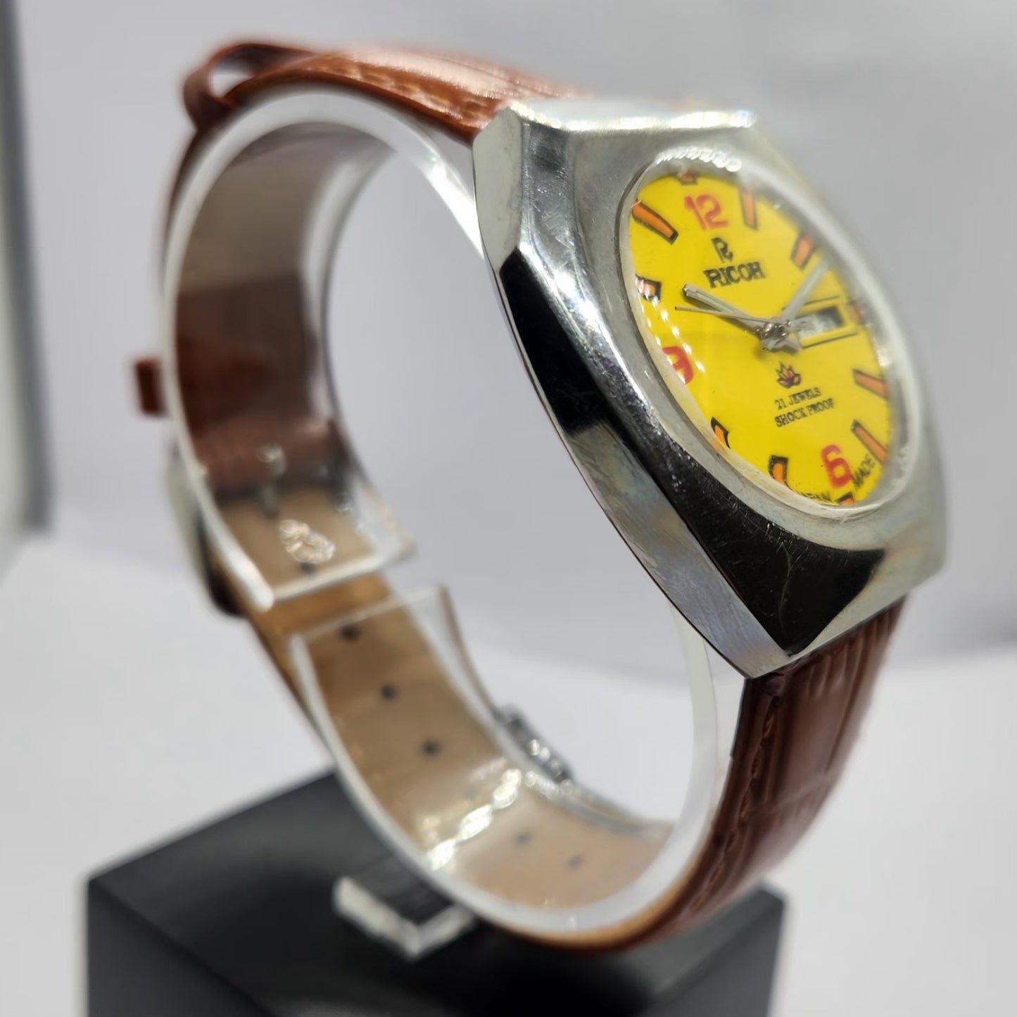 Vintage Ricoh R31 Automatic Yellow Face New Strap 21 Jewels Day-Date Men's Wrist Watch R71
