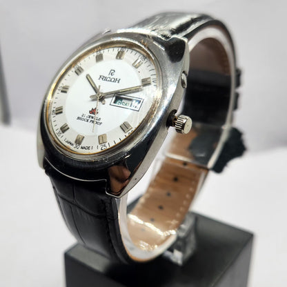 Vintage Ricoh R31 Automatic White Face New Strap 21 Jewels Day-Date Men's Wrist Watch R74