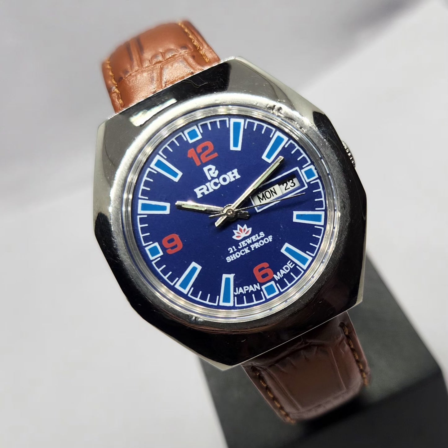 Vintage Ricoh R31 Automatic Blue Face New Strap 21 Jewels Day-Date Men's Wrist Watch R75