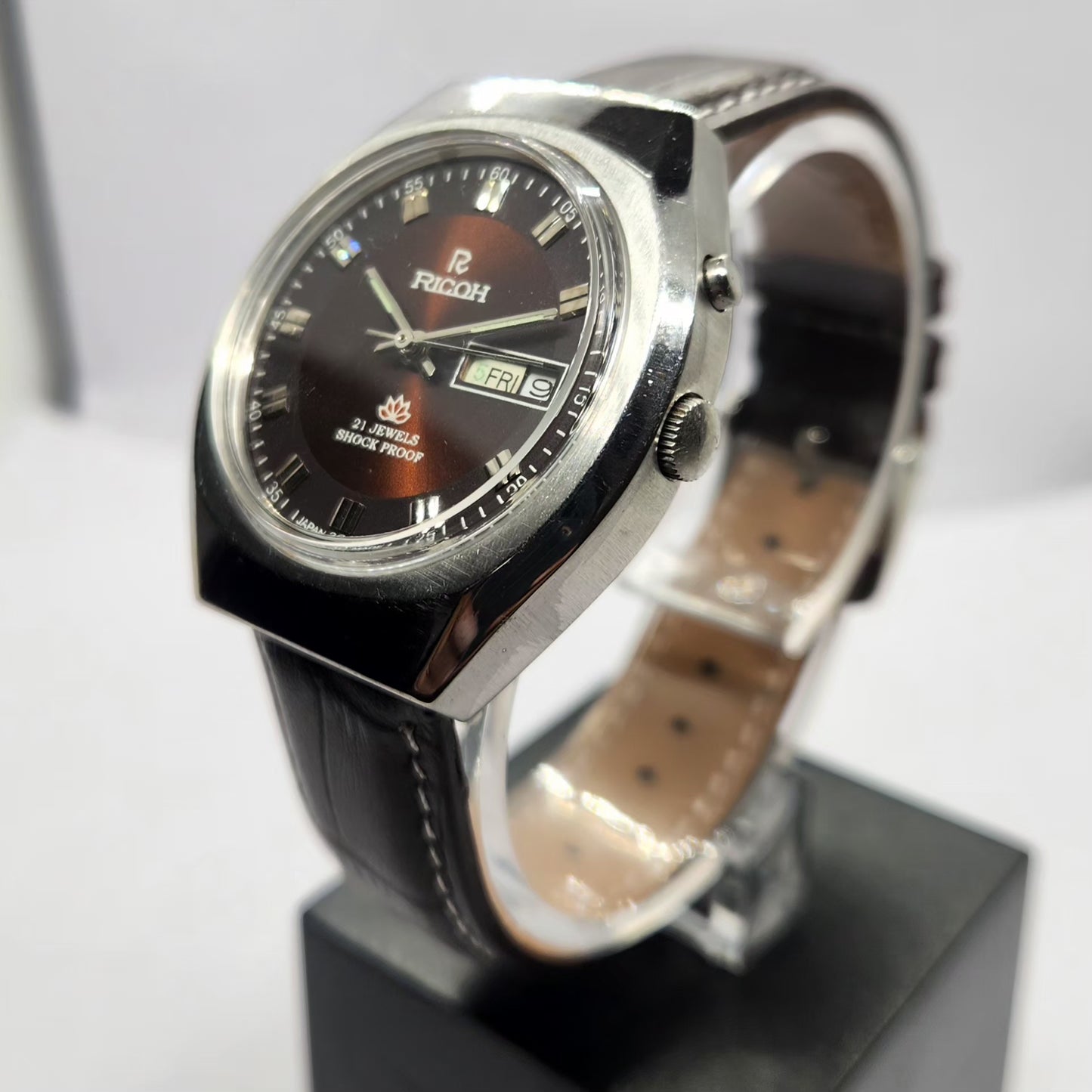 Vintage Ricoh R31 Automatic Brown Face New Strap 21 Jewels Day-Date Men's Wrist Watch R76