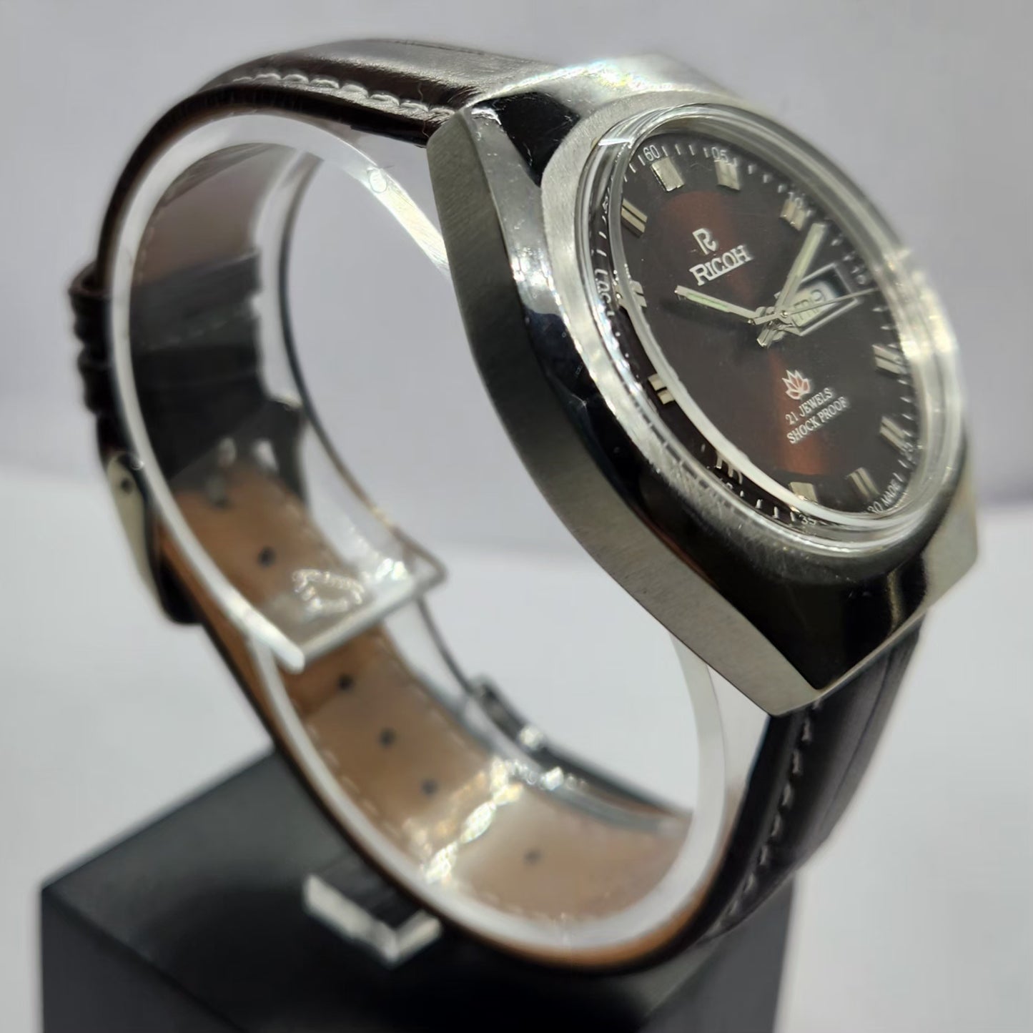 Vintage Ricoh R31 Automatic Brown Face New Strap 21 Jewels Day-Date Men's Wrist Watch R76