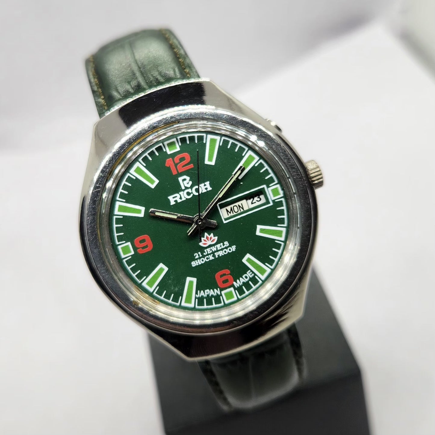 Vintage Ricoh R31 Automatic Green Face New Strap 21 Jewels Day-Date Men's Wrist Watch R79