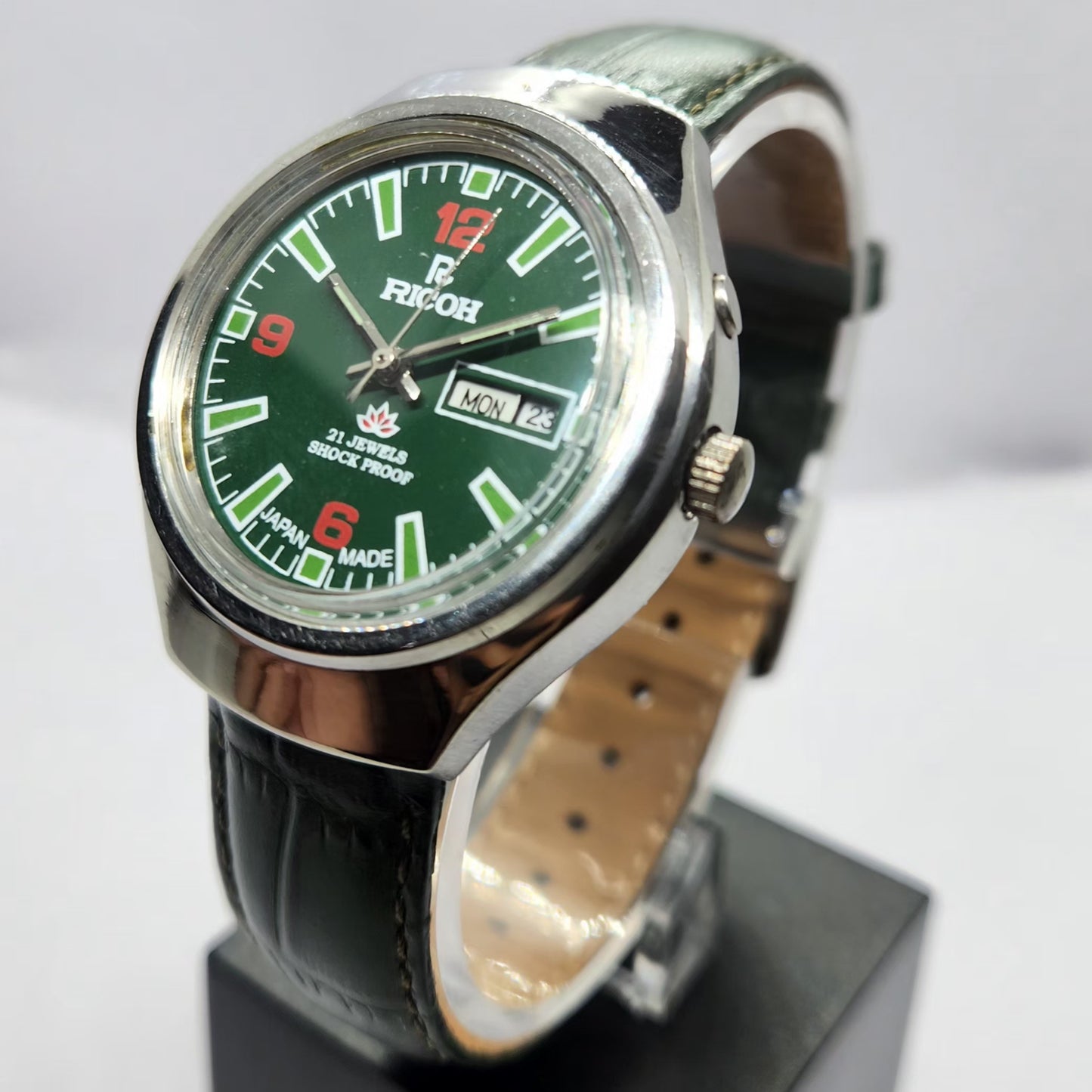 Vintage Ricoh R31 Automatic Green Face New Strap 21 Jewels Day-Date Men's Wrist Watch R79