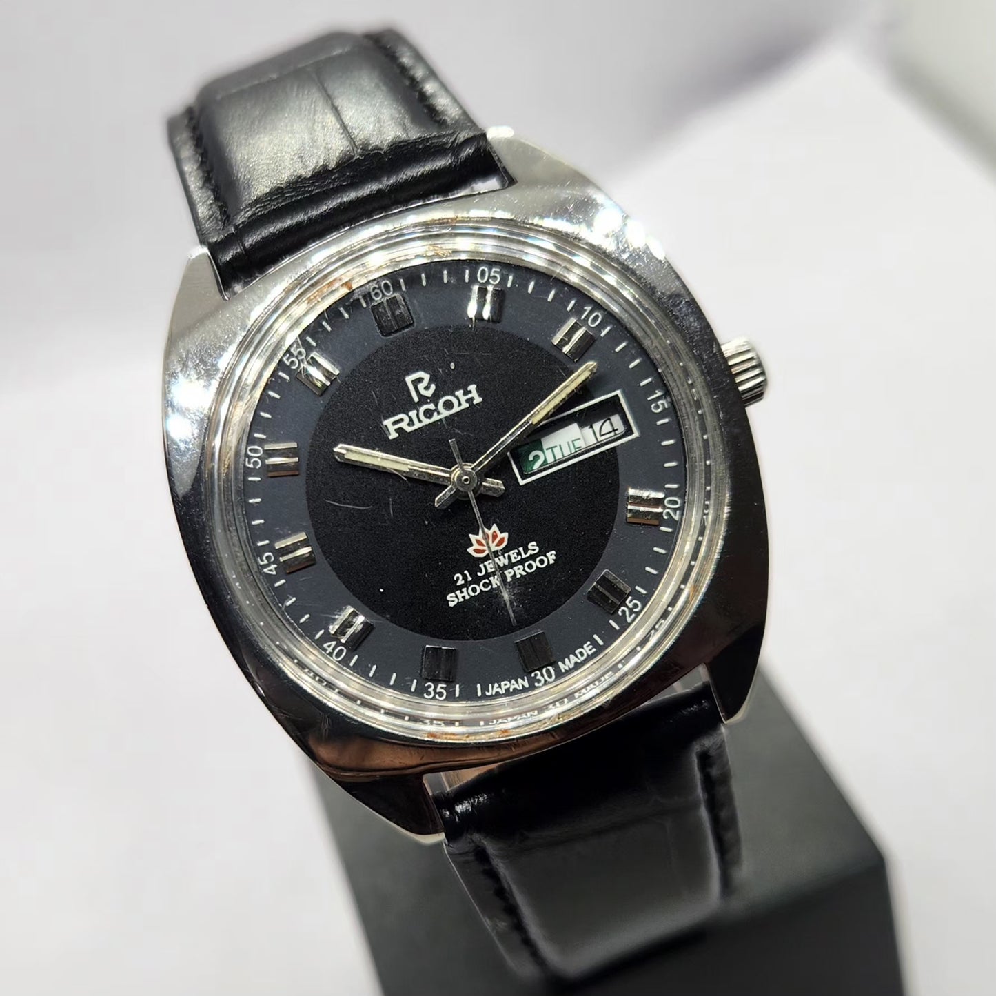 Vintage Ricoh R31 Automatic Black Face New Strap 21 Jewels Day-Date Men's Wrist Watch R81