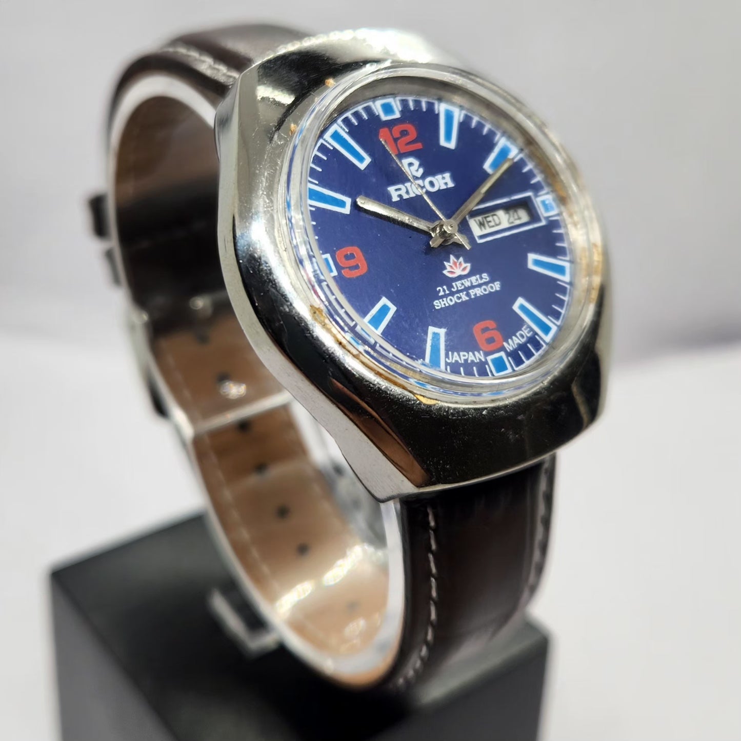 Vintage Ricoh R31 Automatic Blue Face New Strap 21 Jewels Day-Date Men's Wrist Watch R82
