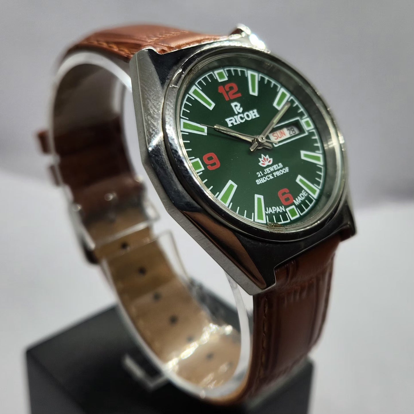 Vintage Ricoh R31 Automatic Green Face New Strap 21 Jewels Day-Date Men's Wrist Watch R85