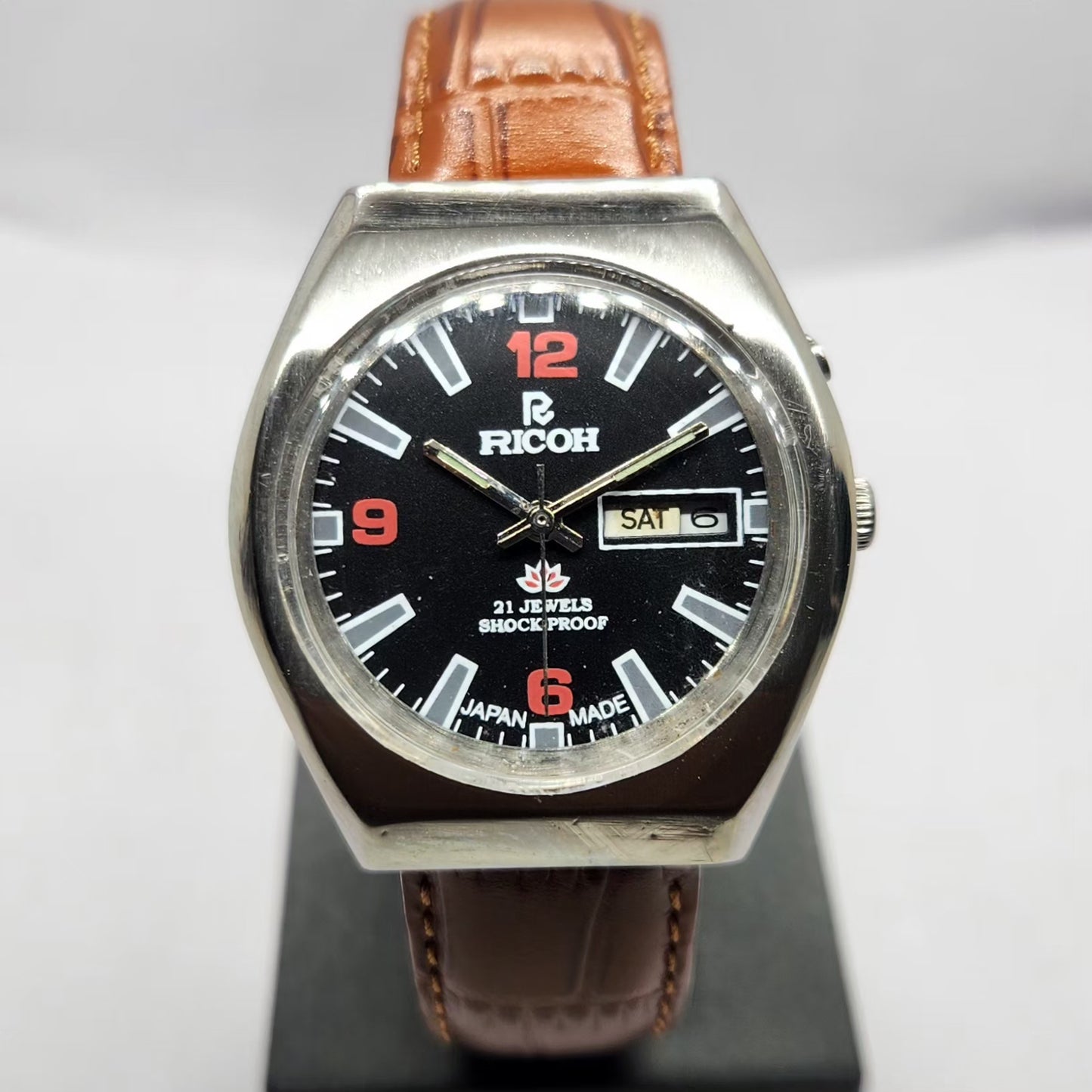 Vintage Ricoh R31 Automatic Black Face New Strap 21 Jewels Day-Date Men's Wrist Watch R88