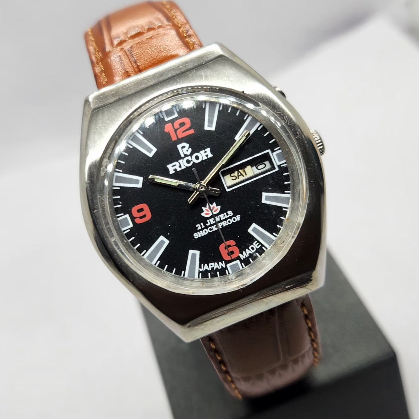 Vintage Ricoh R31 Automatic Black Face New Strap 21 Jewels Day-Date Men's Wrist Watch R88