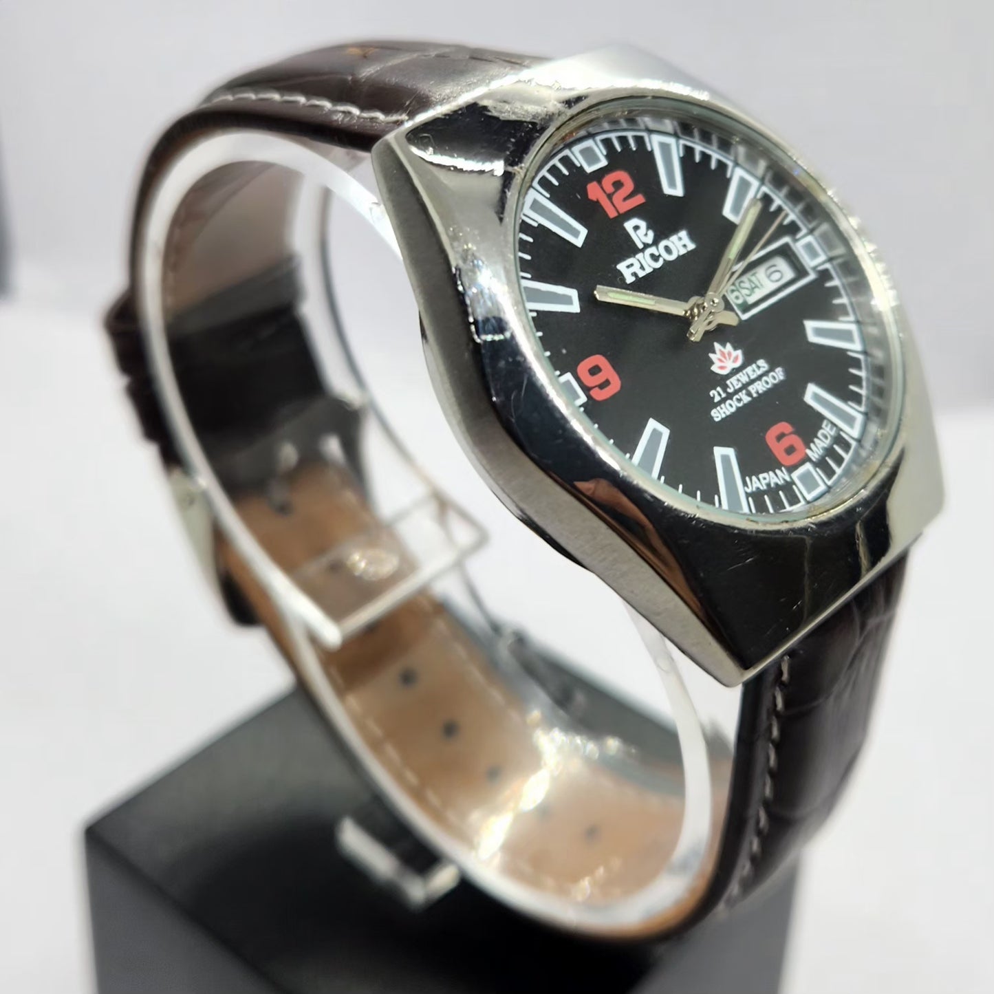 Vintage Ricoh R31 Automatic Black Face New Strap 21 Jewels Day-Date Men's Wrist Watch R89