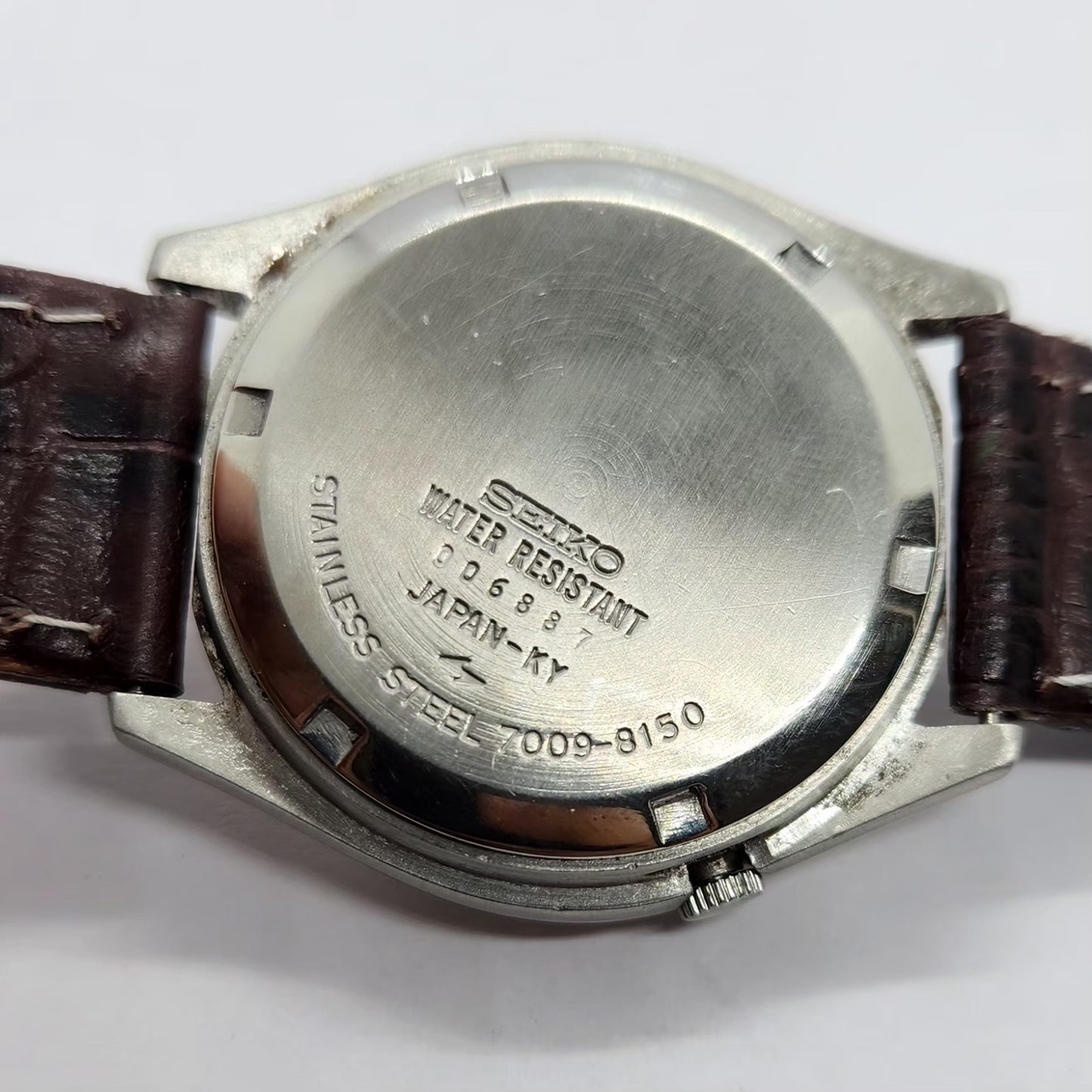 Vintage 1980 Original Seiko 5 Automatic 7009-8150 Gold Face 17 Jewels Day-Date Japanese Men's Wrist Watch SA01
