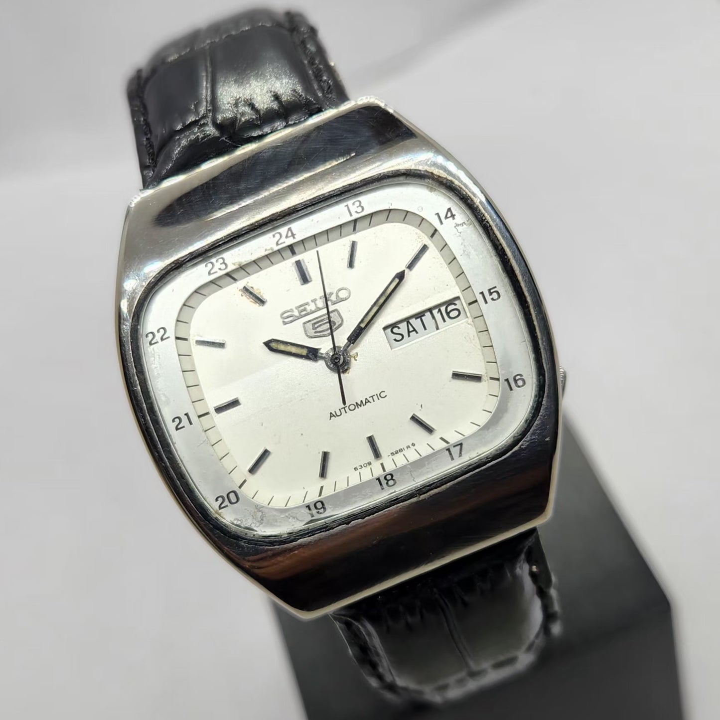 Vintage 1985 Original Seiko 5 Automatic 6309-532A White Face 17 Jewels Day-Date Japanese Men's Wrist Watch SA02