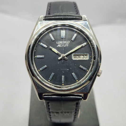 Vintage 1978 Original Seiko 5 Automatic 7009-8762 Black Face 17 Jewels Day-Date Japanese Men's Wrist Watch SA05