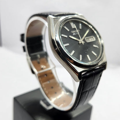 Vintage 1978 Original Seiko 5 Automatic 7009-8762 Black Face 17 Jewels Day-Date Japanese Men's Wrist Watch SA05