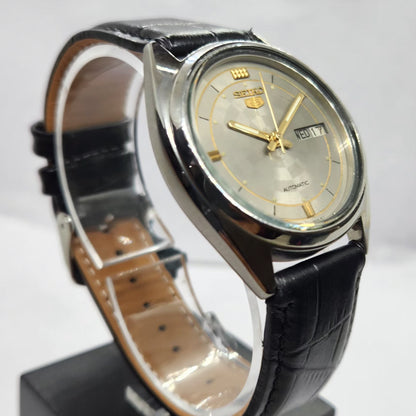 Vintage 1975 Original Seiko 5 Automatic 7019-8180 Grey Face 21 Jewels Day-Date Japanese Men's Wrist Watch SA06
