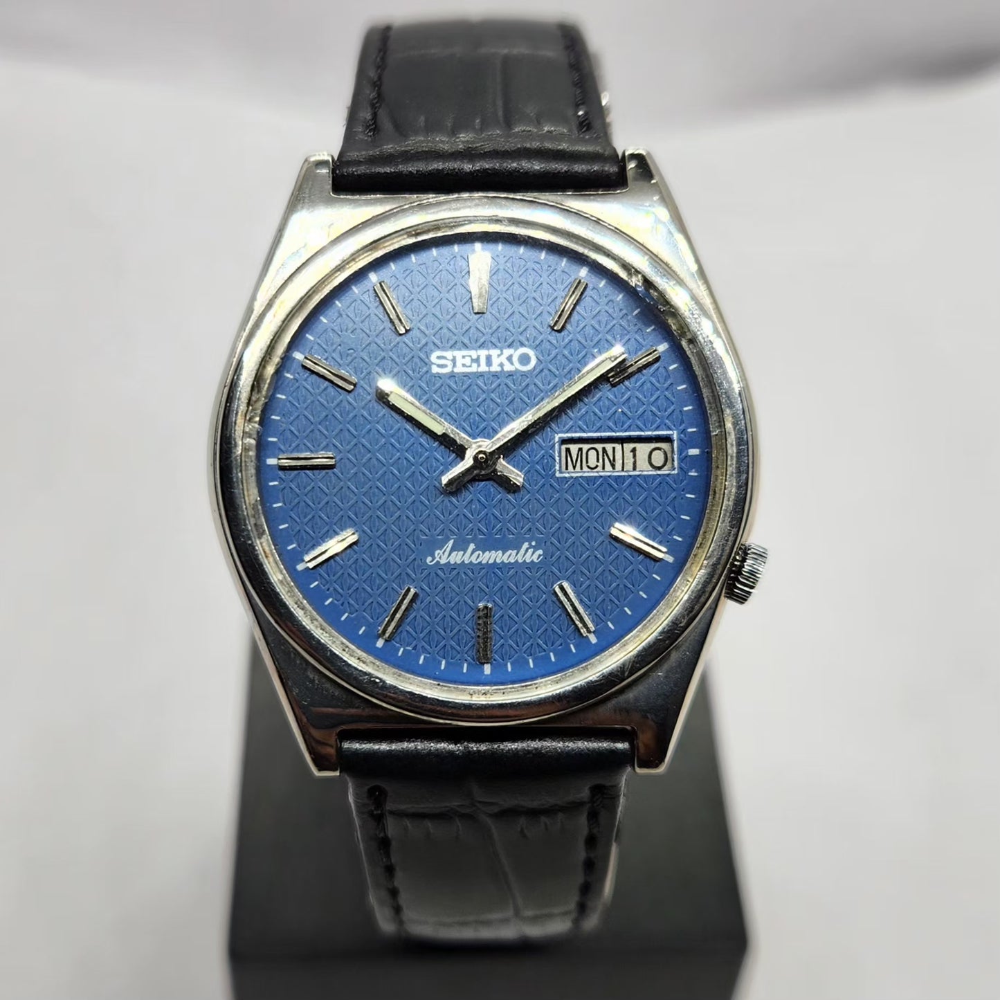 Vintage 1982 Original Seiko 5 Automatic 7009-821J Blue Face 17 Jewels Day-Date Japanese Men's Wrist Watch SA08