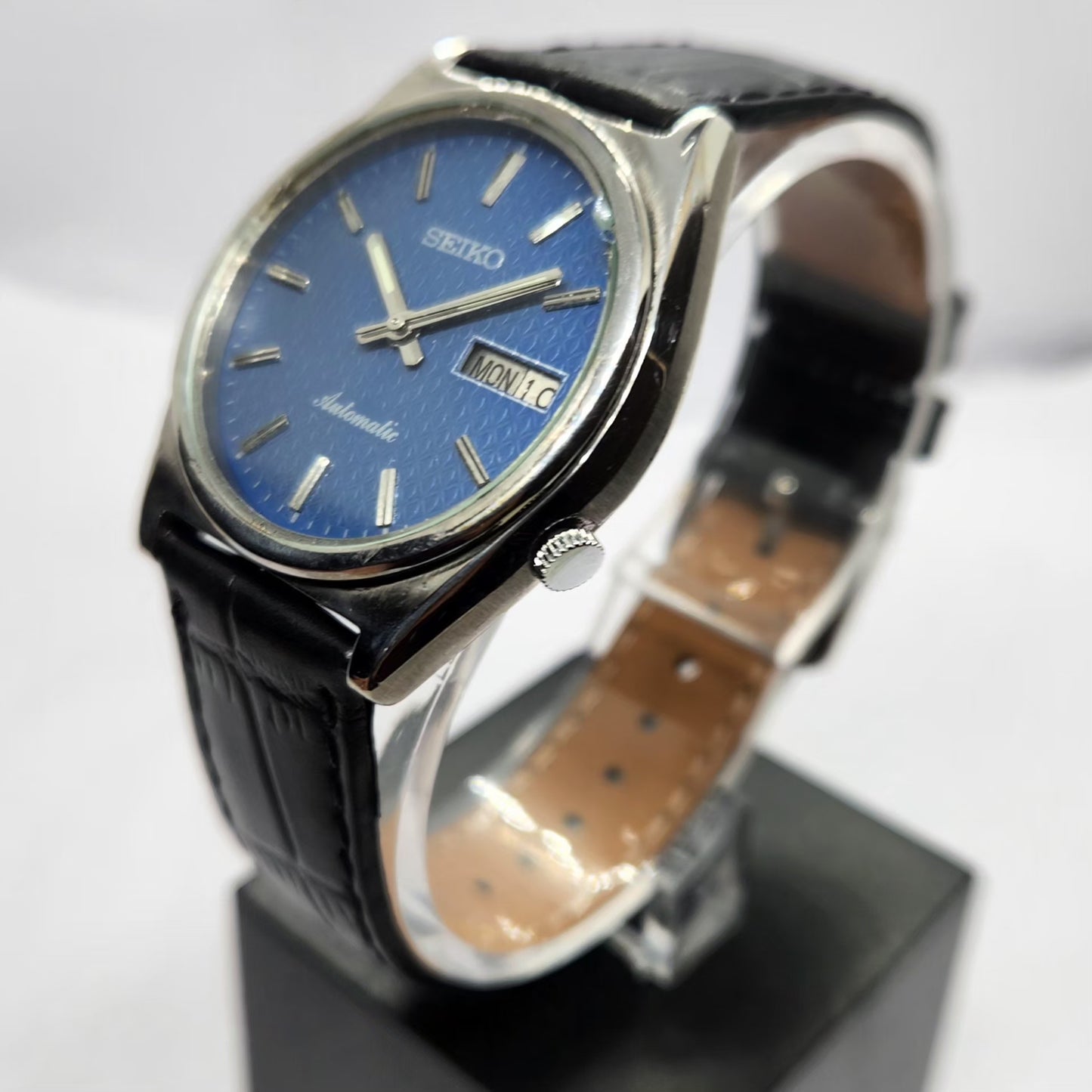 Vintage 1982 Original Seiko 5 Automatic 7009-821J Blue Face 17 Jewels Day-Date Japanese Men's Wrist Watch SA08