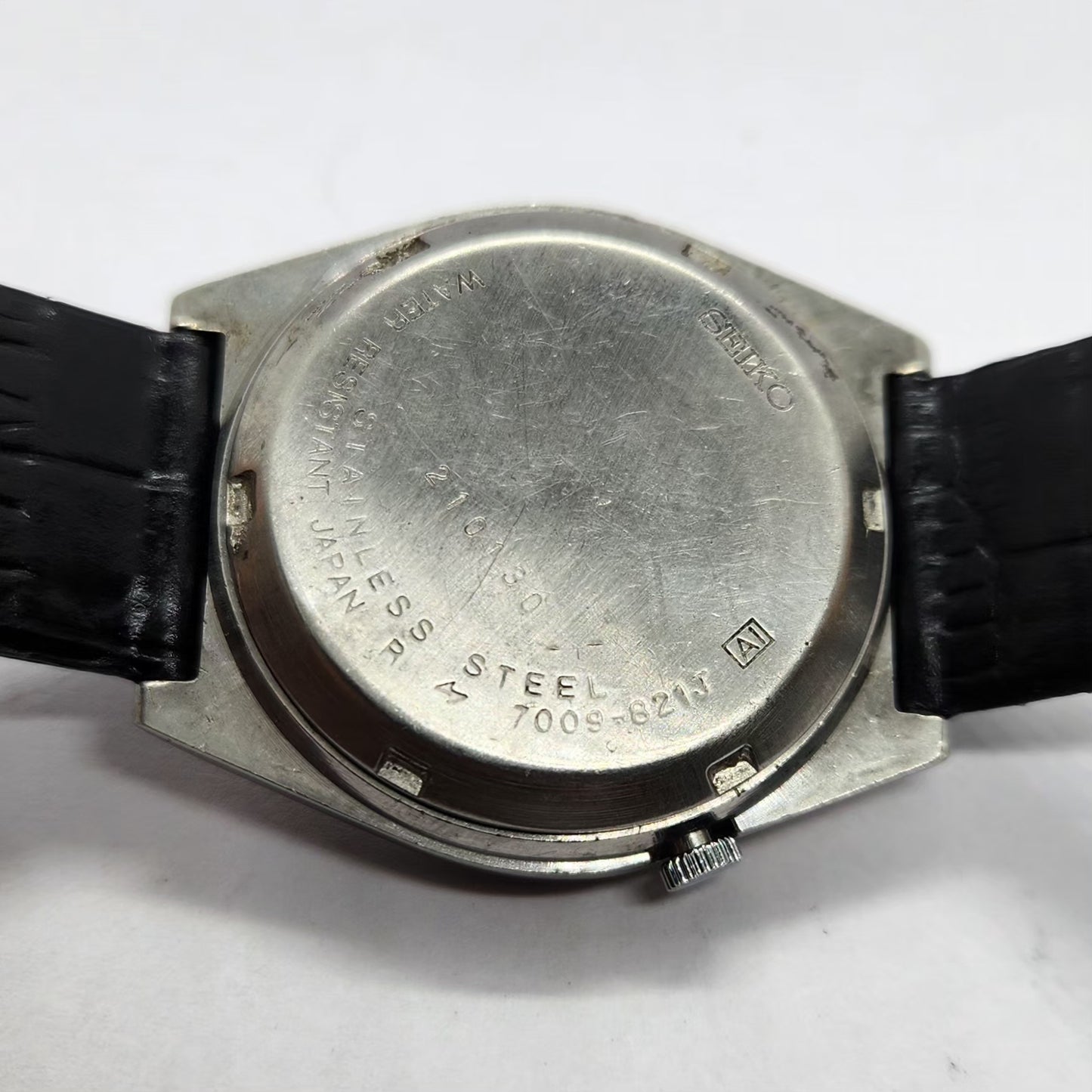 Vintage 1982 Original Seiko 5 Automatic 7009-821J Blue Face 17 Jewels Day-Date Japanese Men's Wrist Watch SA08