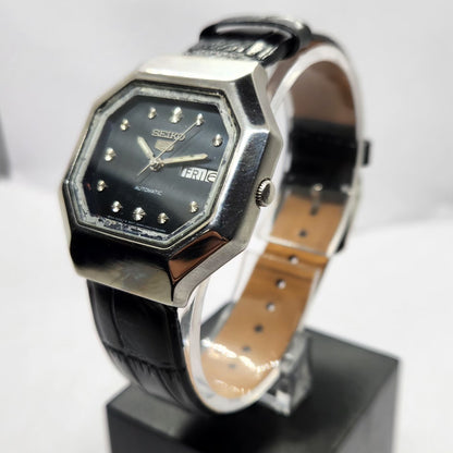 Vintage 1985 Original Seiko 5 Automatic 6309-5230 Black Face 17 Jewels Day-Date Japanese Men's Wrist Watch SA09