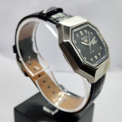 Vintage 1985 Original Seiko 5 Automatic 6309-5230 Black Face 17 Jewels Day-Date Japanese Men's Wrist Watch SA09