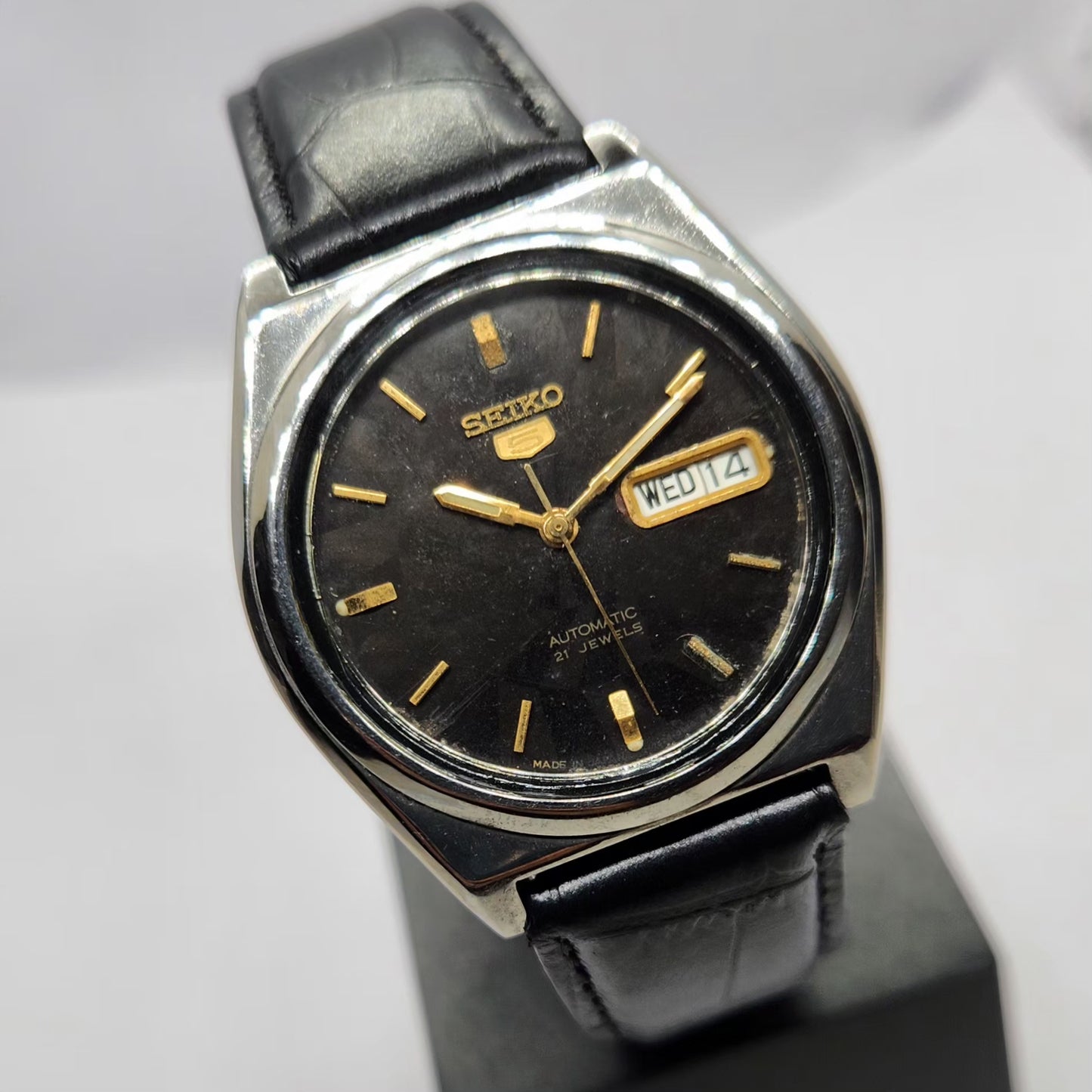 Vintage 1997 Original Seiko 5 Automatic 7s26-8760 Black Face 21 Jewels Day-Date Japanese Men's Wrist Watch SA10