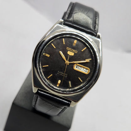Vintage 1997 Original Seiko 5 Automatic 7s26-8760 Black Face 21 Jewels Day-Date Japanese Men's Wrist Watch SA10