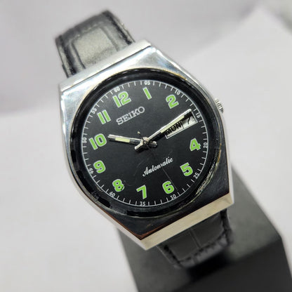 Vintage 1984 Original Seiko 5 Automatic 6309-8820 Black Face 17 Jewels Day-Date Japanese Men's Wrist Watch SA11