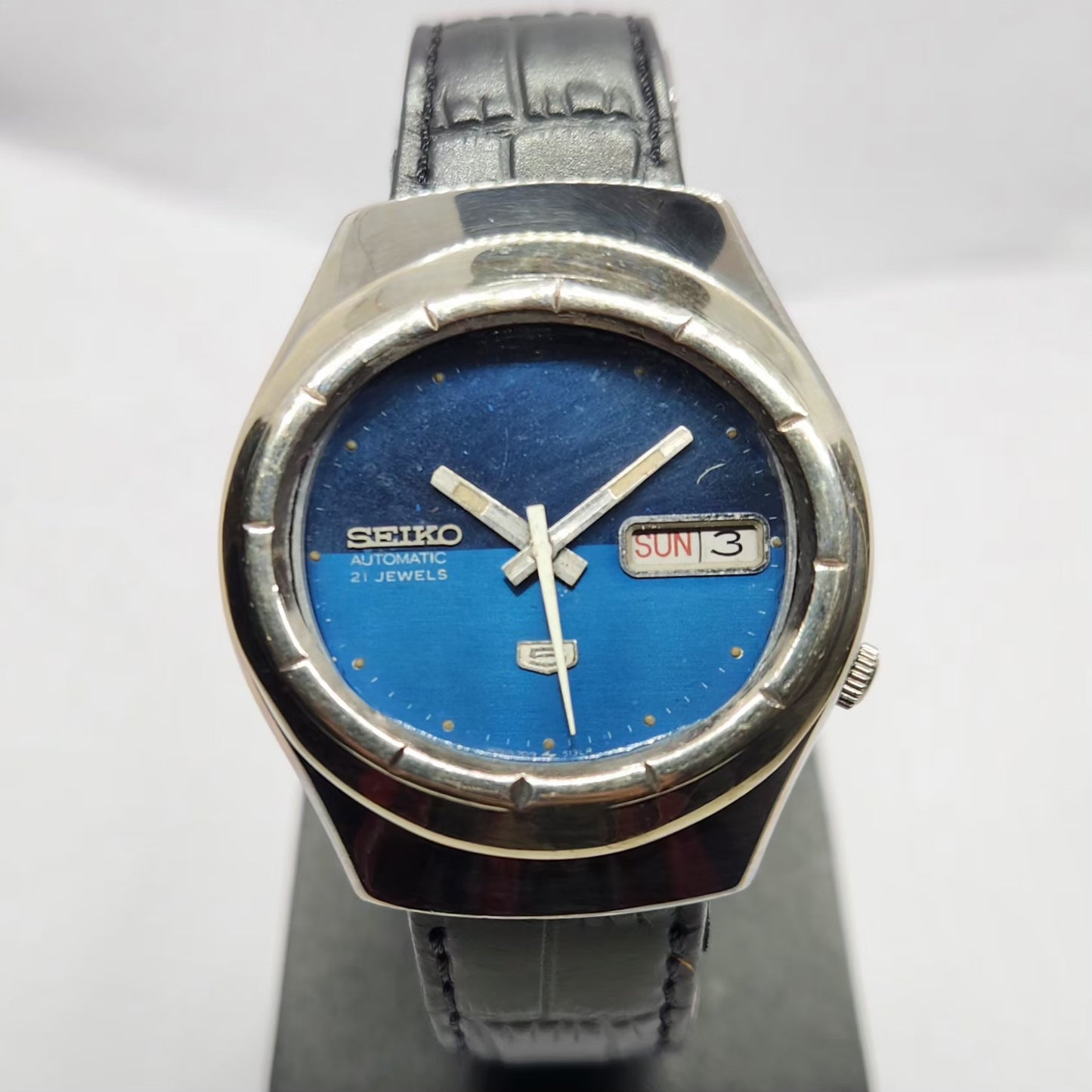 Vintage 1969 Original Seiko 5 Automatic 7019-5080 Black Face 21 Jewels Day-Date Japanese Men's Wrist Watch SA13