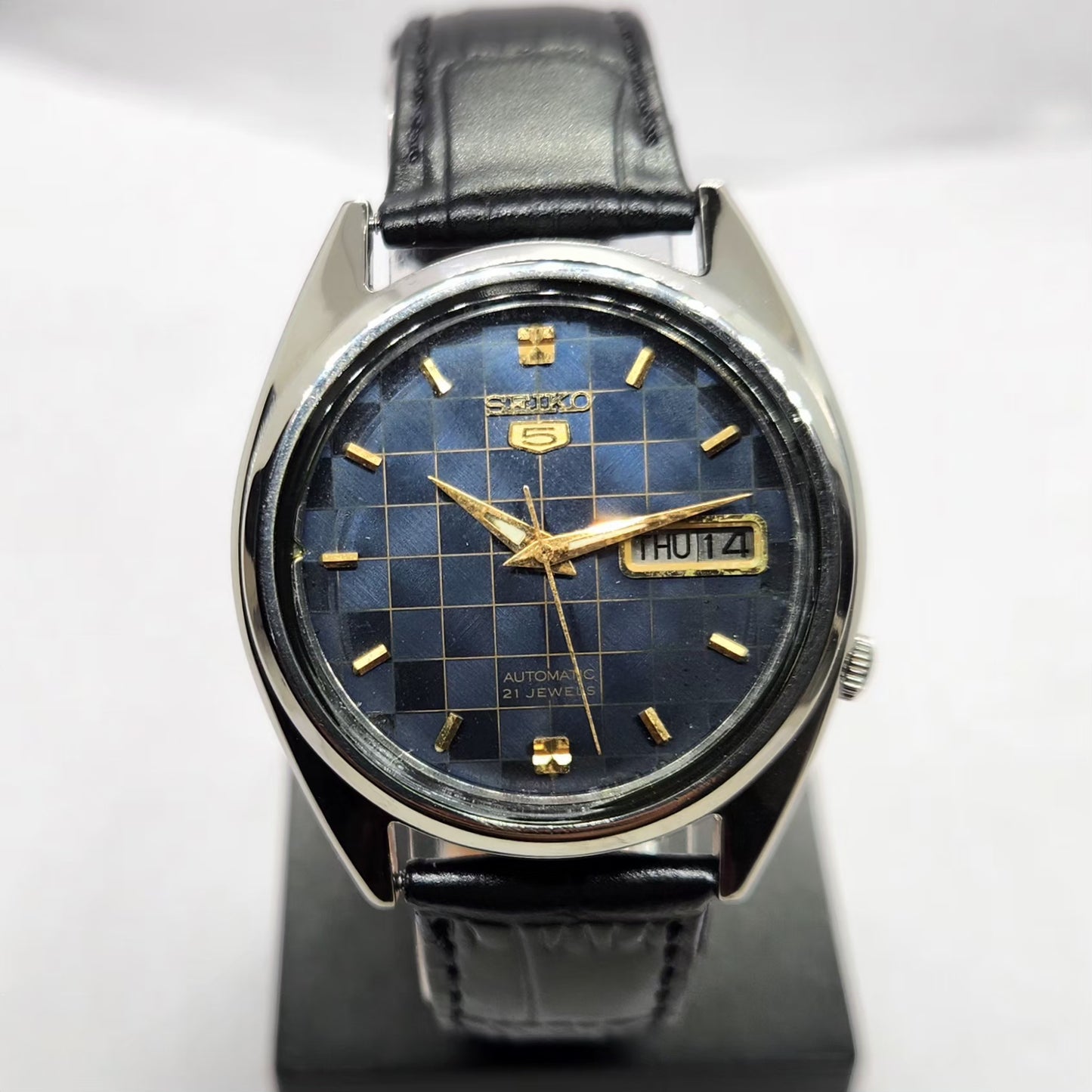 Vintage 1983 Original Seiko 5 Automatic 7009-3181 Blue Face 17 Jewels Day-Date Japanese Men's Wrist Watch SA12