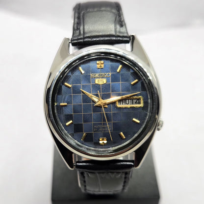 Vintage 1983 Original Seiko 5 Automatic 7009-3181 Blue Face 17 Jewels Day-Date Japanese Men's Wrist Watch SA12