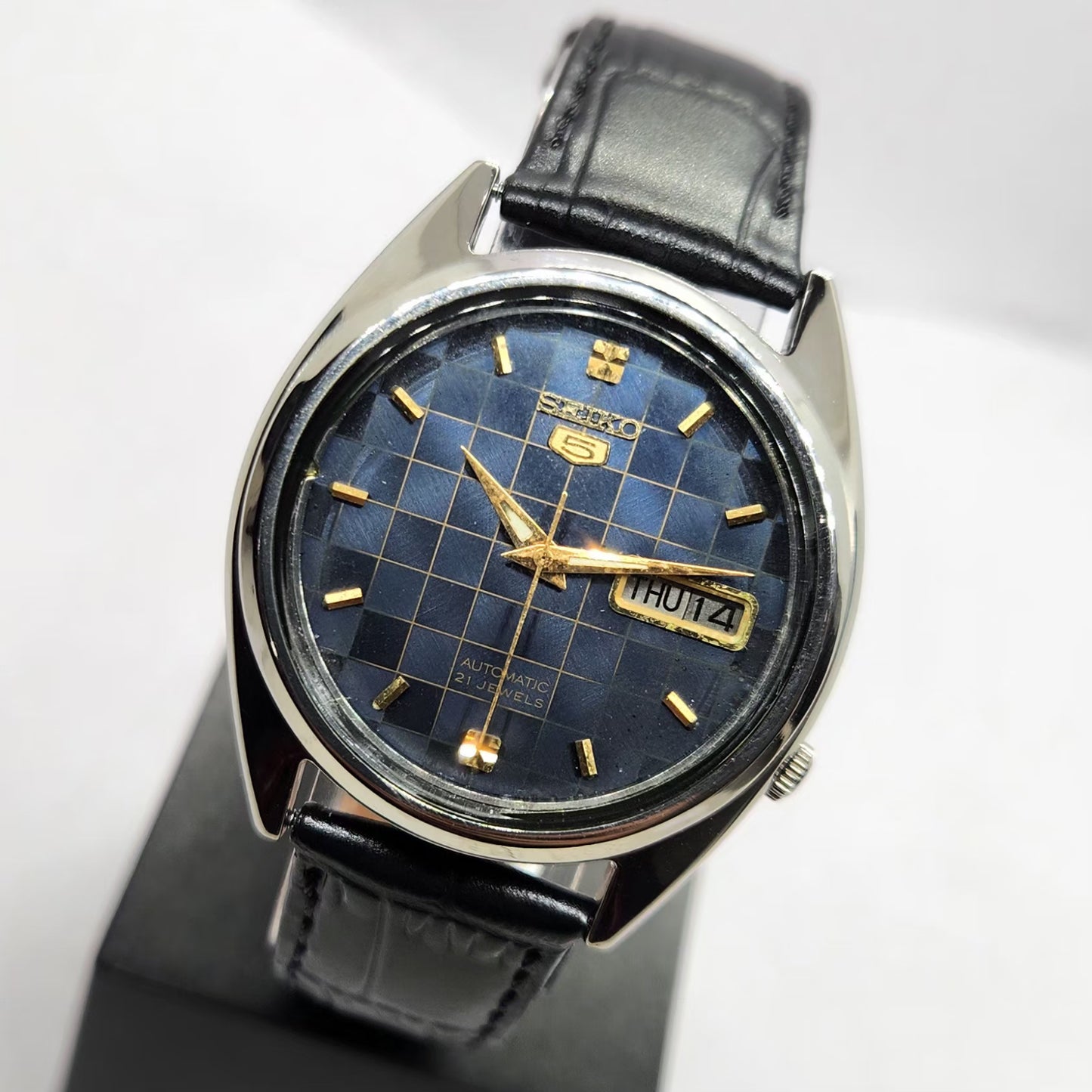 Vintage 1983 Original Seiko 5 Automatic 7009-3181 Blue Face 17 Jewels Day-Date Japanese Men's Wrist Watch SA12