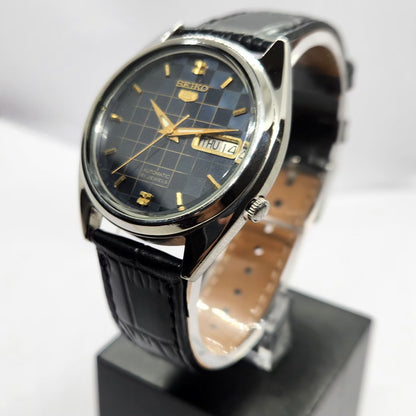 Vintage 1983 Original Seiko 5 Automatic 7009-3181 Blue Face 17 Jewels Day-Date Japanese Men's Wrist Watch SA12