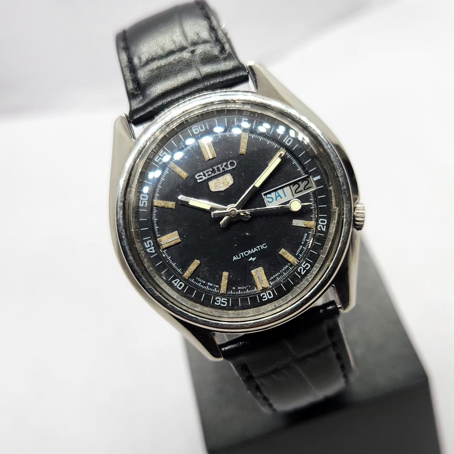 Vintage 1983 Original Seiko 5 Automatic 7009-4040 Black Face 17 Jewels Day-Date Japanese Men's Wrist Watch SA14