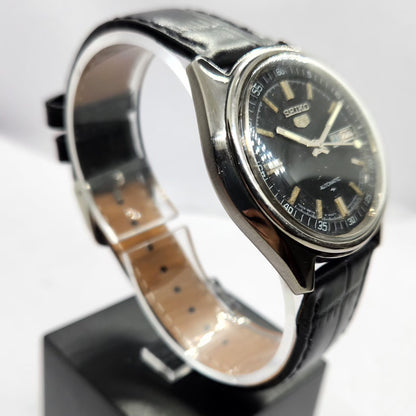 Vintage 1983 Original Seiko 5 Automatic 7009-4040 Black Face 17 Jewels Day-Date Japanese Men's Wrist Watch SA14