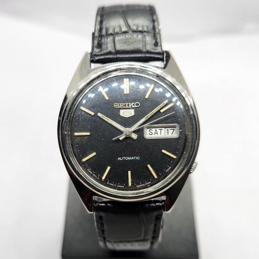 Vintage 1977 Original Seiko 5 Automatic 6319-7010 Black Face 21 Jewels Day-Date Japanese Men's Wrist Watch SA15