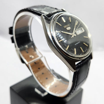 Vintage 1977 Original Seiko 5 Automatic 6319-7010 Black Face 21 Jewels Day-Date Japanese Men's Wrist Watch SA15
