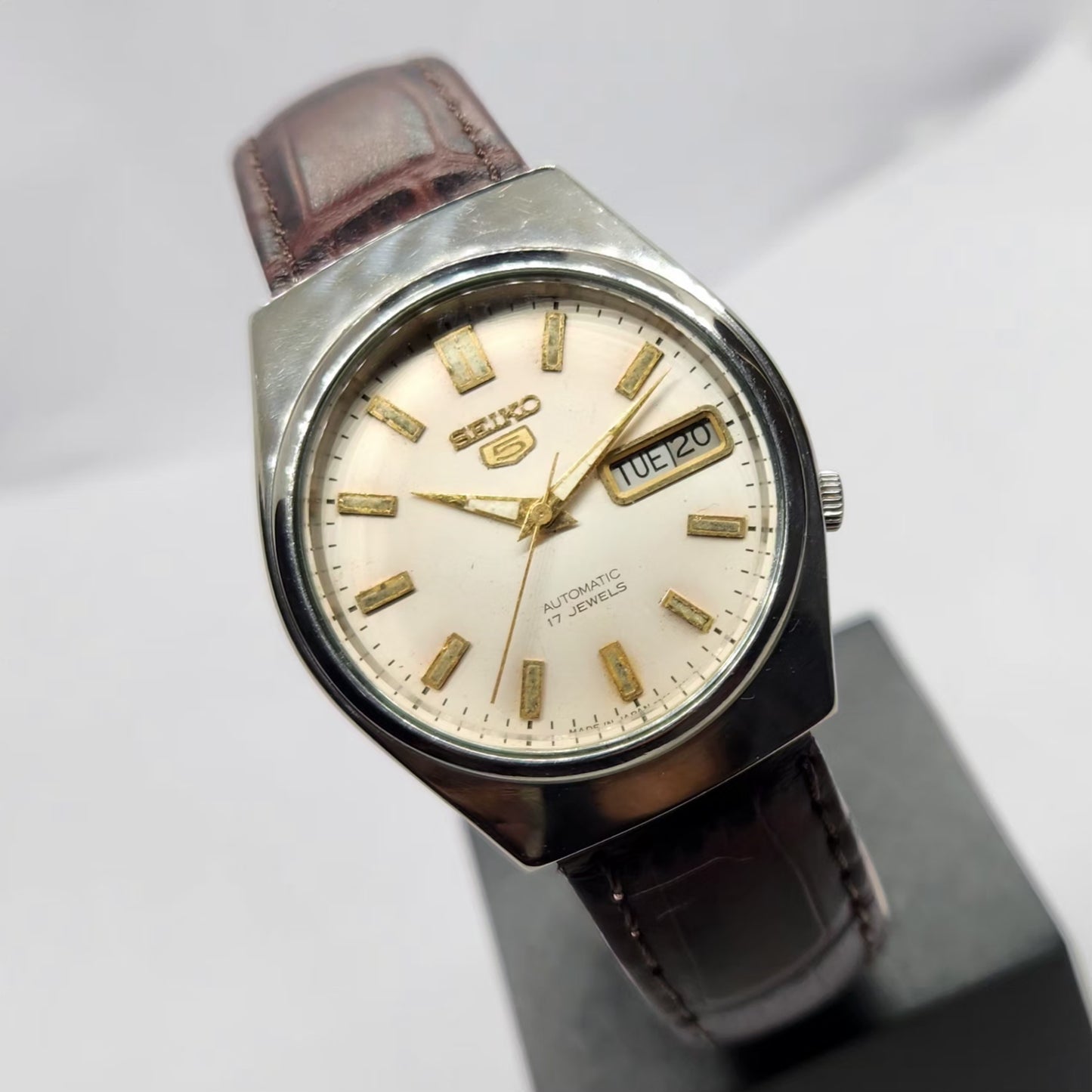 Vintage 1985 Original Seiko 5 Automatic 7009-8980 Cream Face 17 Jewels Day-Date Japanese Men's Wrist Watch SA17