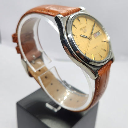 Vintage 1982 Original Seiko 5 Automatic 7009-3171 Gold Face 17 Jewels Day-Date Japanese Men's Wrist Watch SA19