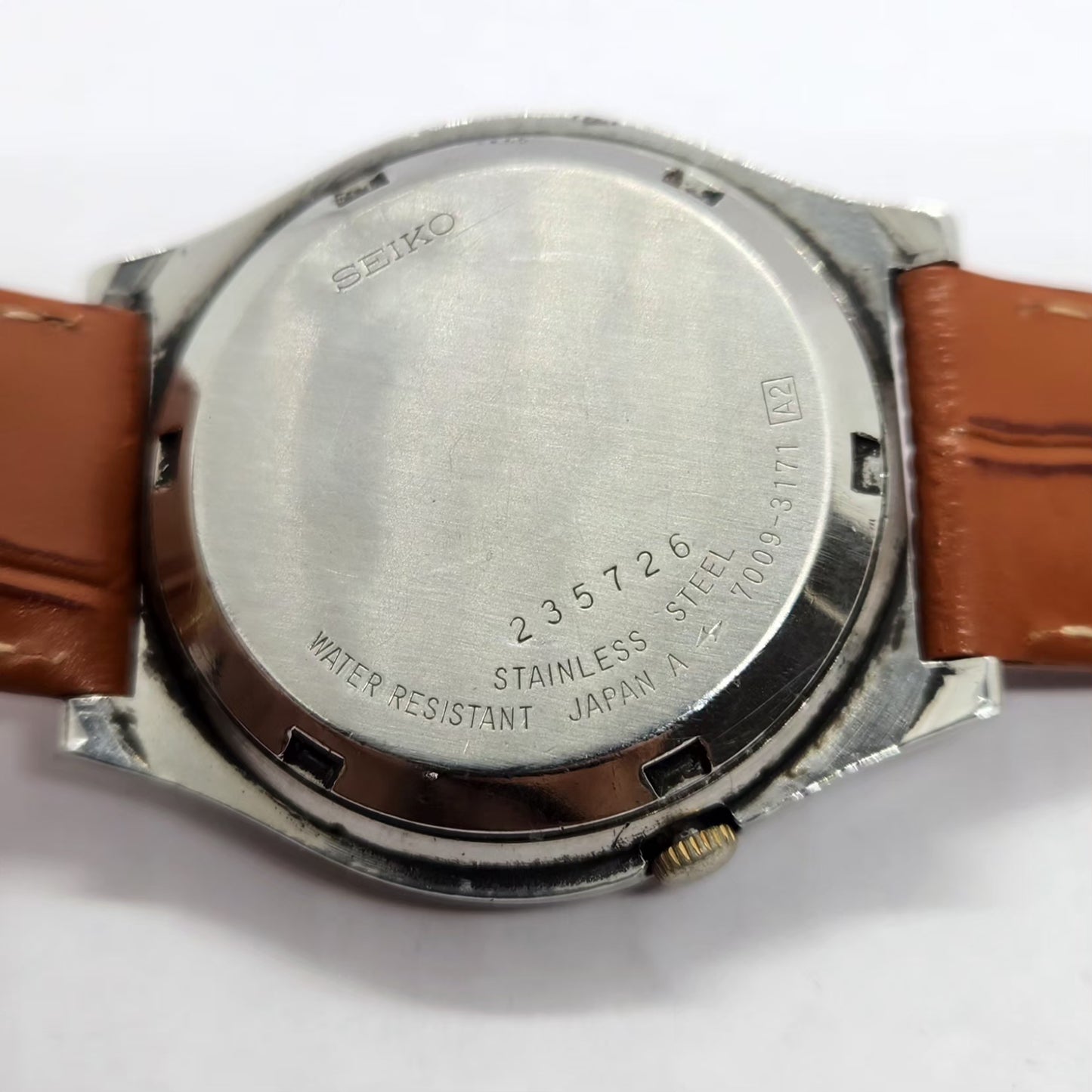 Vintage 1982 Original Seiko 5 Automatic 7009-3171 Gold Face 17 Jewels Day-Date Japanese Men's Wrist Watch SA19