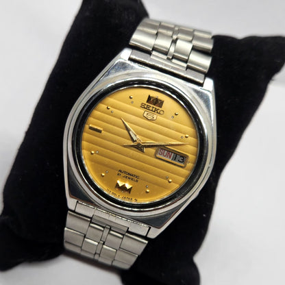 Vintage 1979 Original Seiko 5 Automatic 7009-876A Gold Face 17 Jewels Day-Date Japanese Men's Wrist Watch SA21