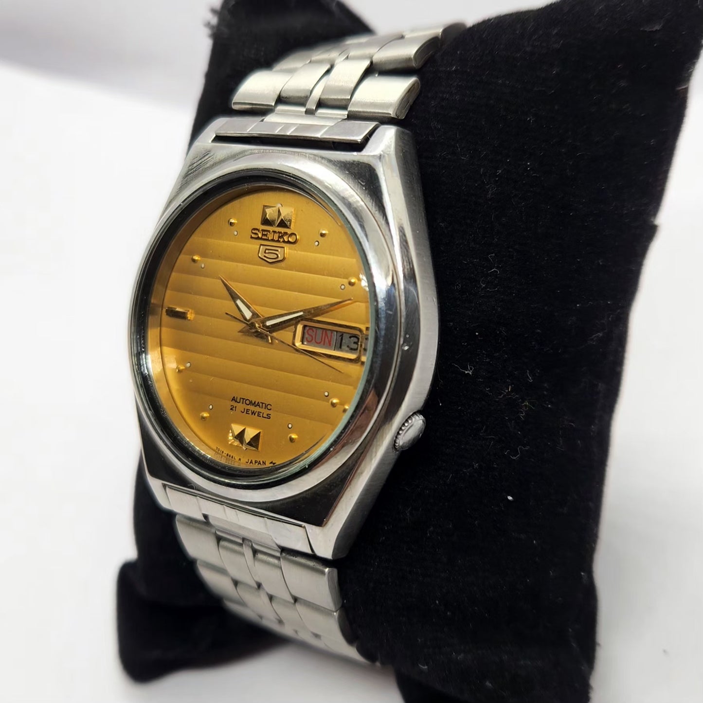 Vintage 1979 Original Seiko 5 Automatic 7009-876A Gold Face 17 Jewels Day-Date Japanese Men's Wrist Watch SA21