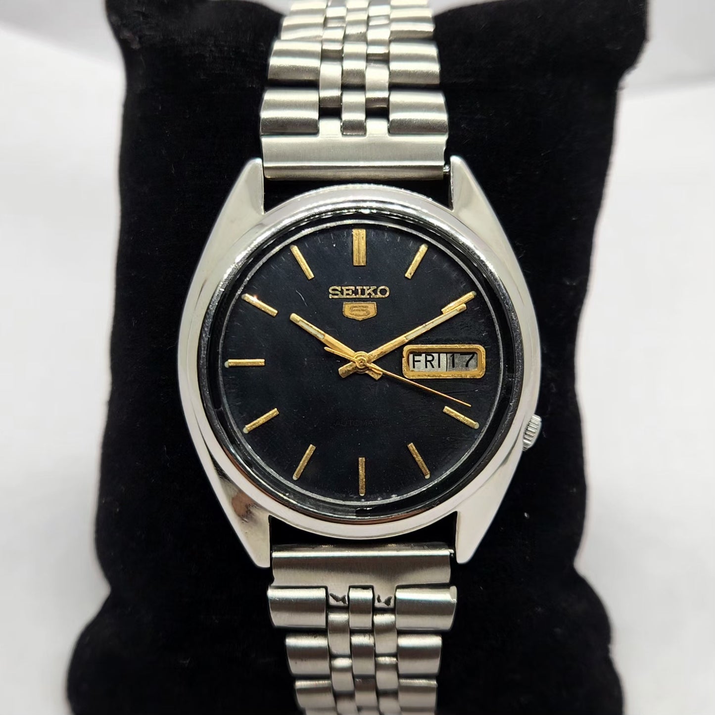 Vintage 1977 Original Seiko 5 Automatic 7009-3041 Black Face 17 Jewels Day-Date Japanese Men's Wrist Watch SA22