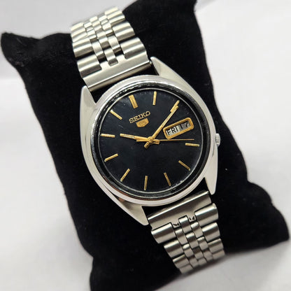 Vintage 1977 Original Seiko 5 Automatic 7009-3041 Black Face 17 Jewels Day-Date Japanese Men's Wrist Watch SA22