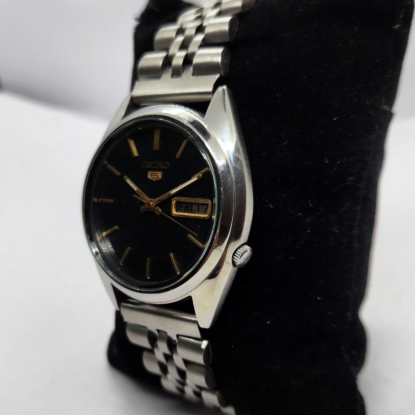 Vintage 1977 Original Seiko 5 Automatic 7009-3041 Black Face 17 Jewels Day-Date Japanese Men's Wrist Watch SA22