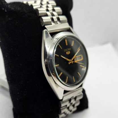 Vintage 1977 Original Seiko 5 Automatic 7009-3041 Black Face 17 Jewels Day-Date Japanese Men's Wrist Watch SA22