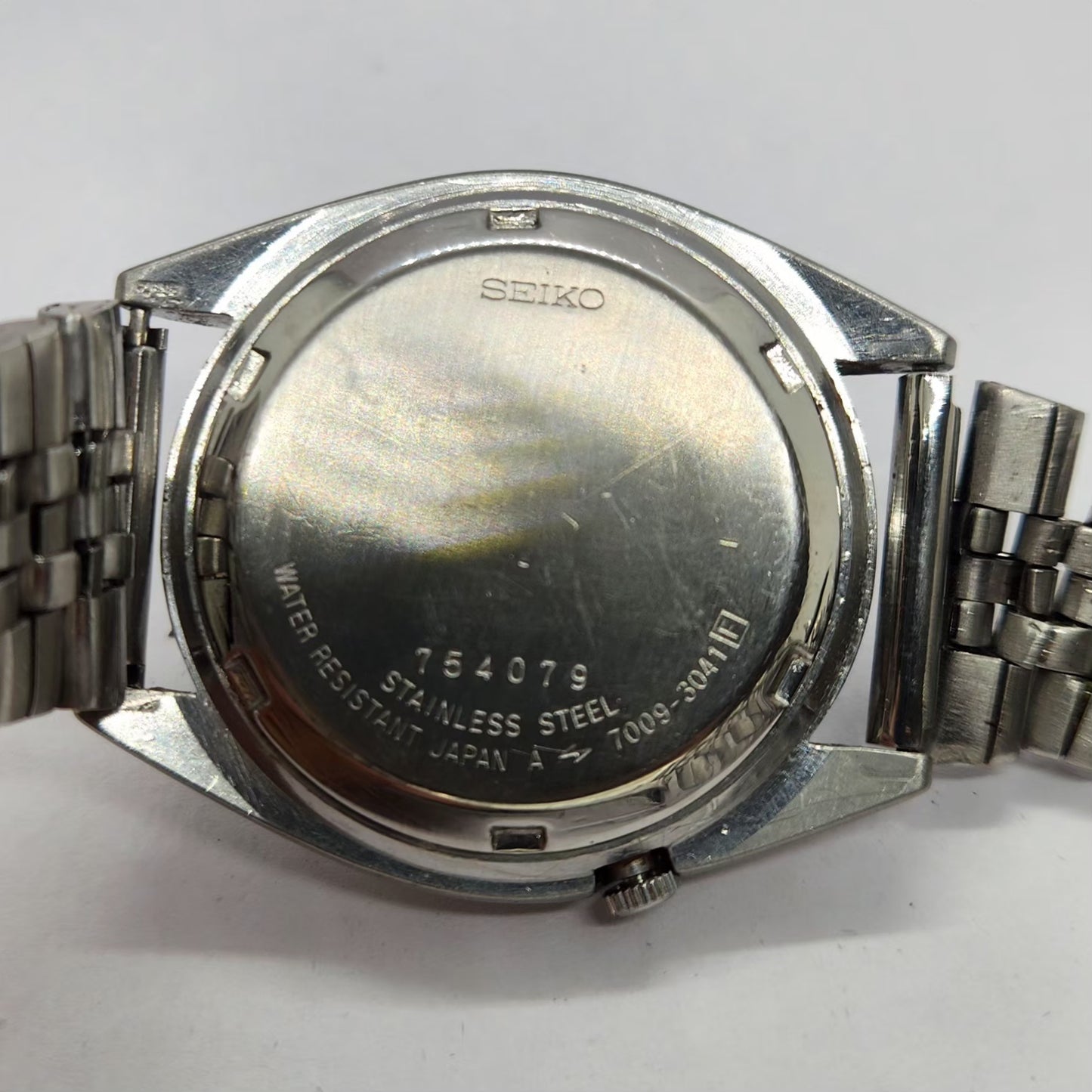 Vintage 1977 Original Seiko 5 Automatic 7009-3041 Black Face 17 Jewels Day-Date Japanese Men's Wrist Watch SA22