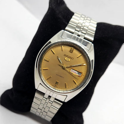 Vintage 1982 Original Seiko 5 Automatic 6309-8840 Gold Face 17 Jewels Day-Date Japanese Men's Wrist Watch SA23