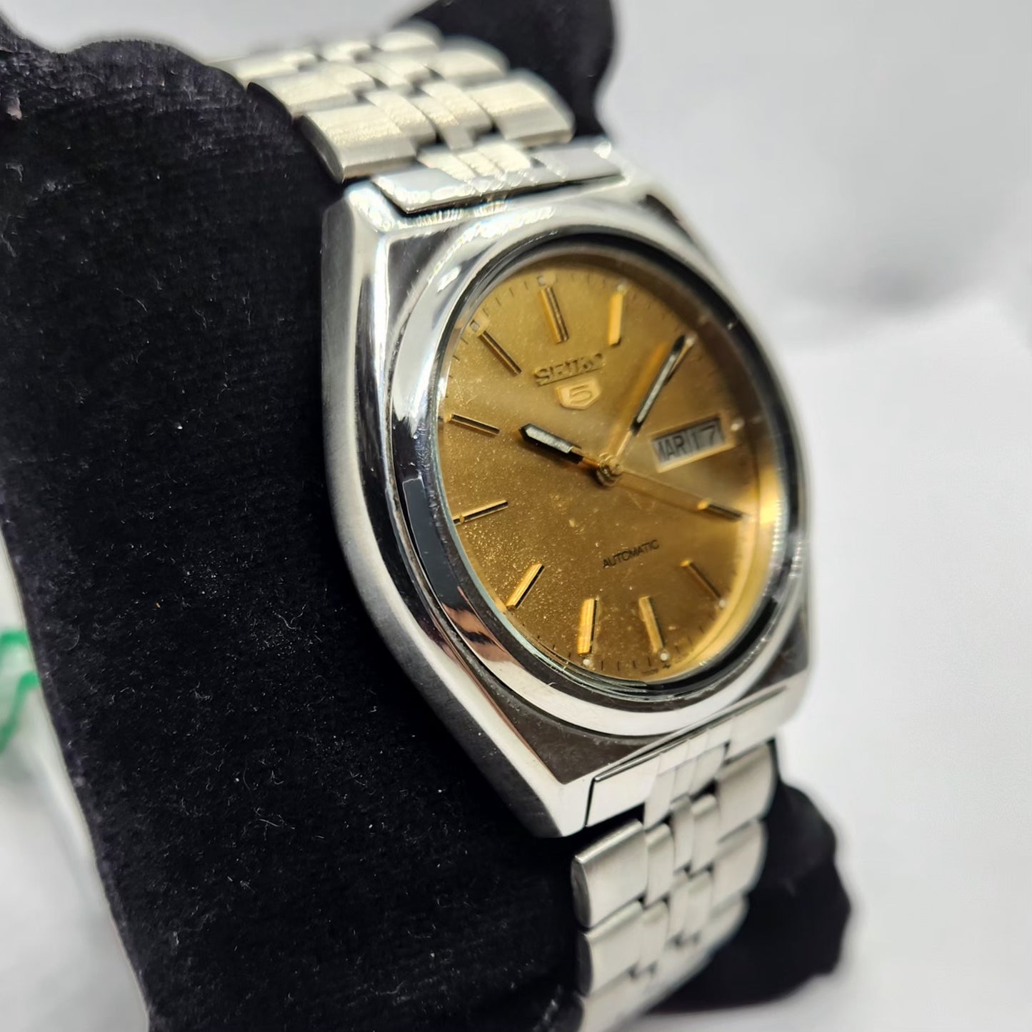 Vintage 1976 Original Seiko 5 Automatic 7009-876J Gold Face 17 Jewels Day-Date Japanese Men's Wrist Watch SA27