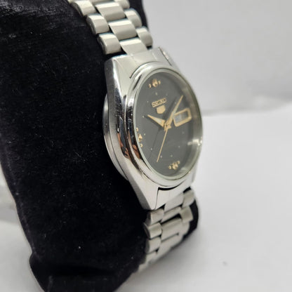 Vintage 1984 Original Seiko 5 Automatic 7009-6001 Black Face 17 Jewels Day-Date Japanese Men's Wrist Watch SA28