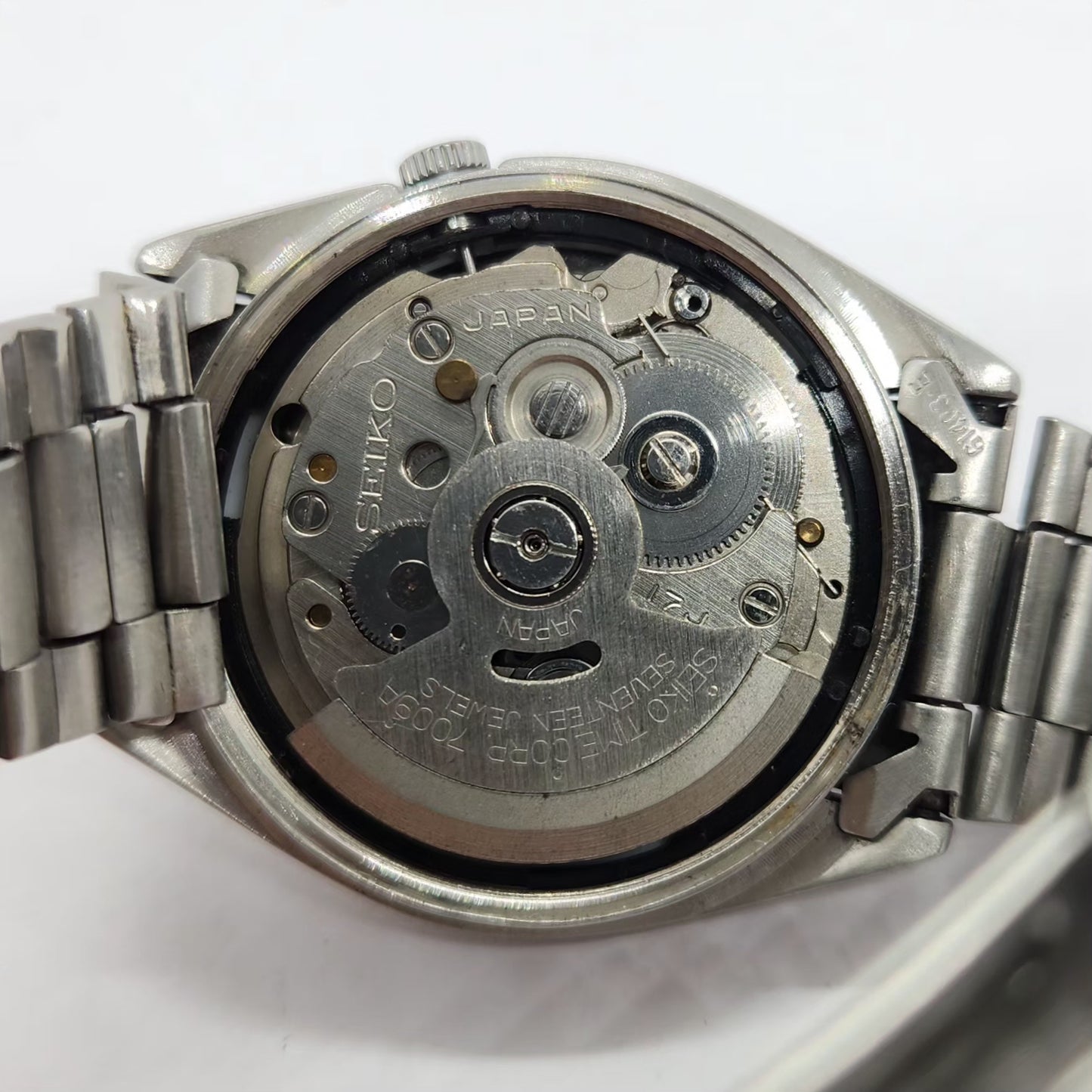 Vintage 1984 Original Seiko 5 Automatic 7009-6001 Black Face 17 Jewels Day-Date Japanese Men's Wrist Watch SA28